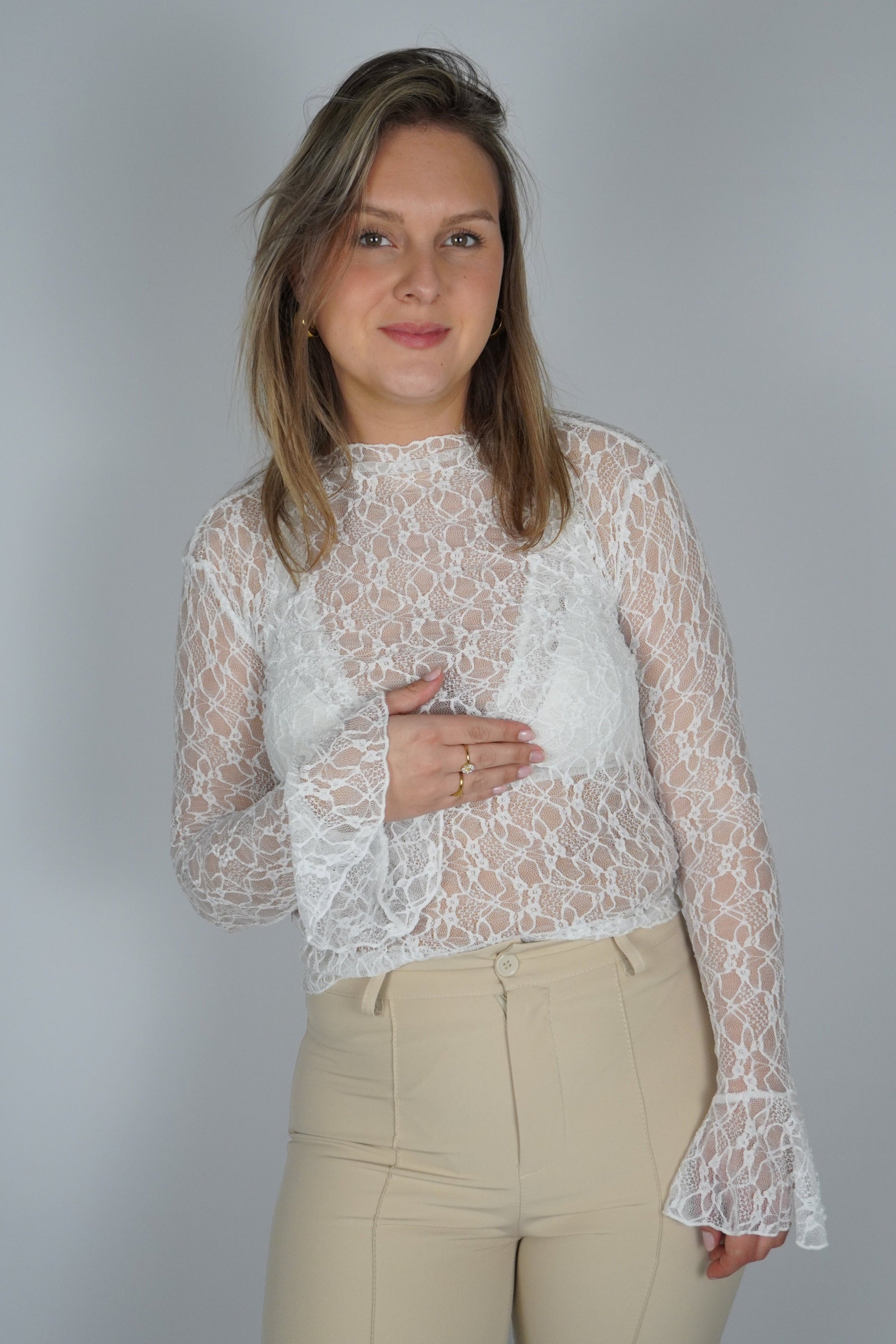 Flared lace top - White