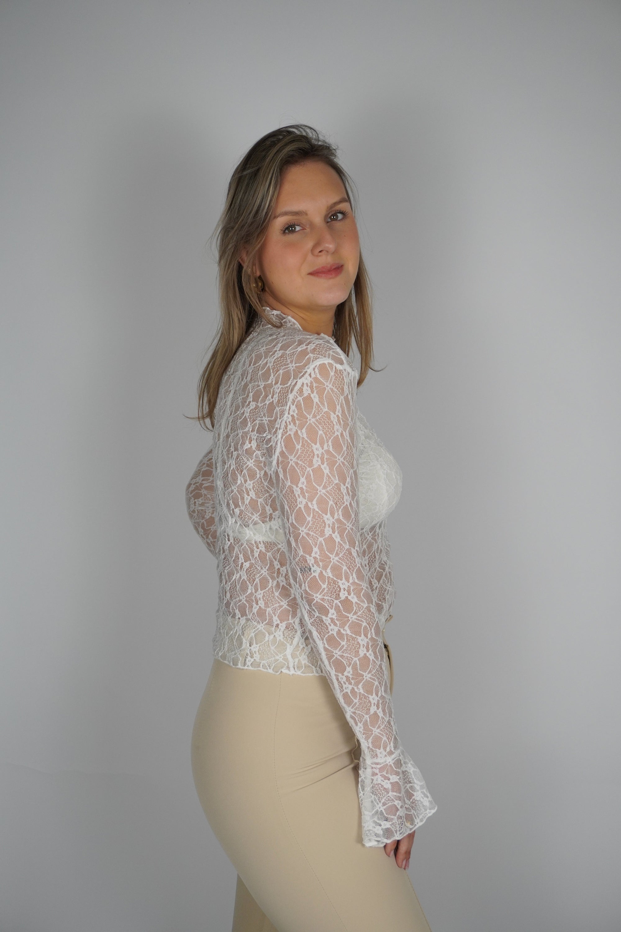 Flared lace top - White